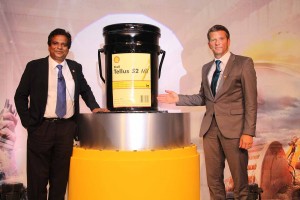 L to R Akhil Jha, Vice President Technical, Shell Lubricants India and Hans Gerdes, Shell Tellus Brand Manager unveiling the Shell Tellus S2 MX and Shell Tellus S2 VX copy