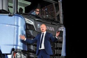 New Scania Paris 20160823 Foto: Rutger Andersson