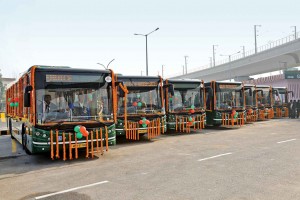 JBM-CITYLIFE-Buses-lined-up-for-the-flag-off-of-Noida-Greater-Noida-City-Bus-Service-2-copy