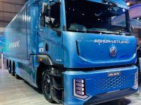 RIL and Ashok Leyland unveil a heavy-duty truck based on hydrogen combustion engine tech