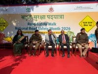 SIAM Organises Road Safety Walk with Delhi Traffic Police